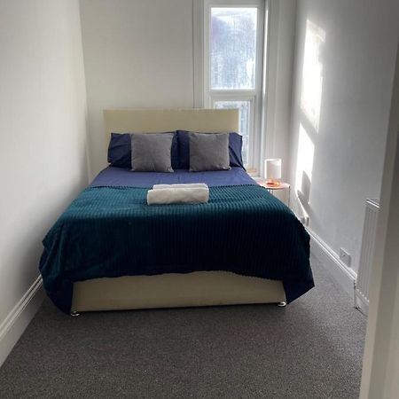 Room In Gloucester Road 4 Bristol Ngoại thất bức ảnh